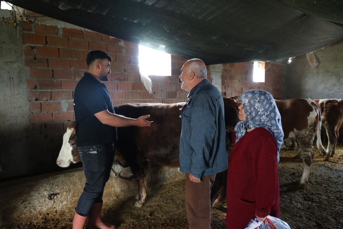 Elazığ’da 75 yaşındaki emekli polisin kurbanlık pazarlığı yüzleri güldürdü