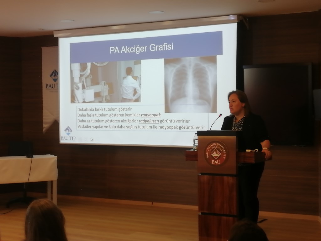 Geleceğin doktorları, 4. Intern Sempozyumu’nda mesleki bilgi ve tecrübe ediniyor