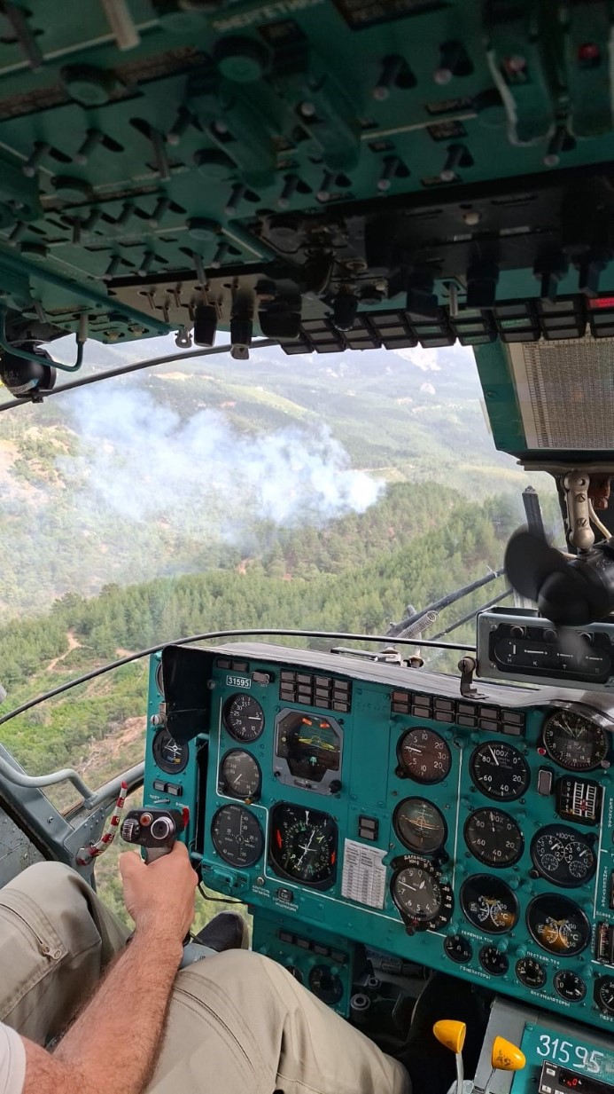 Kumluca’da orman yangını: 1 hektarlık alan zarar gördü
