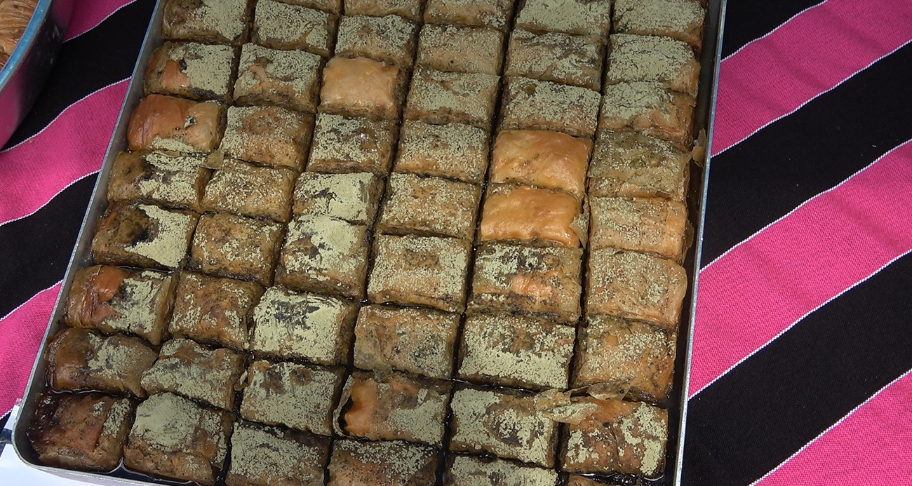 Rize’de Türk Mutfağı lezzetleri görücüye çıktı en fazla ilgiyi çay aromalı baklava çekti