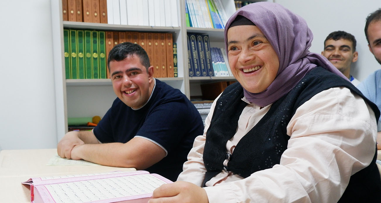 Down sendromlu Fatma ve Muhammet’in Kur’an-ı Kerim aşkı engel tanımadı
