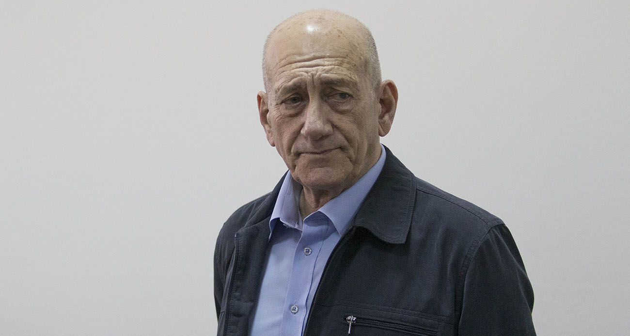 Eski İsrail Başbakanı Olmert: "İsrail'in şu an Gazze'de yaptığı şeyler bir savaş suçu"