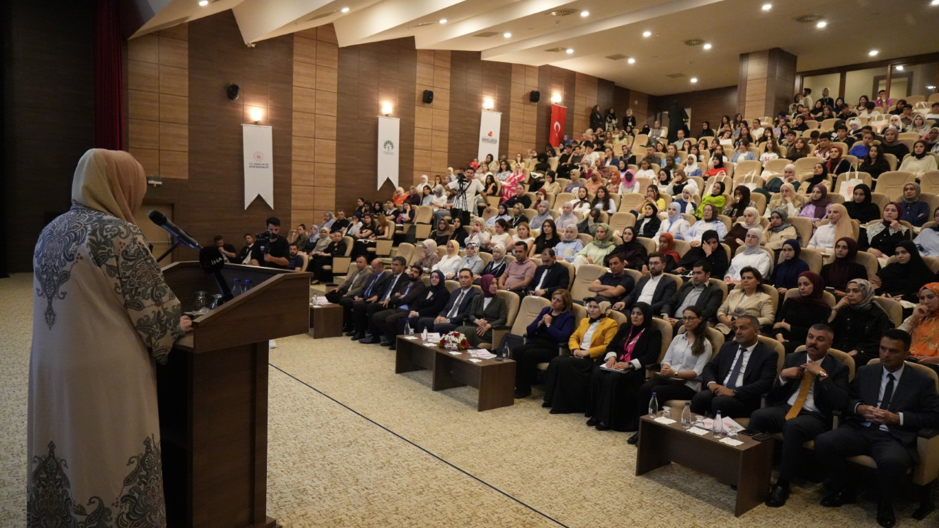 TÜRGEV, gençlerin iyilik halini artırıyor