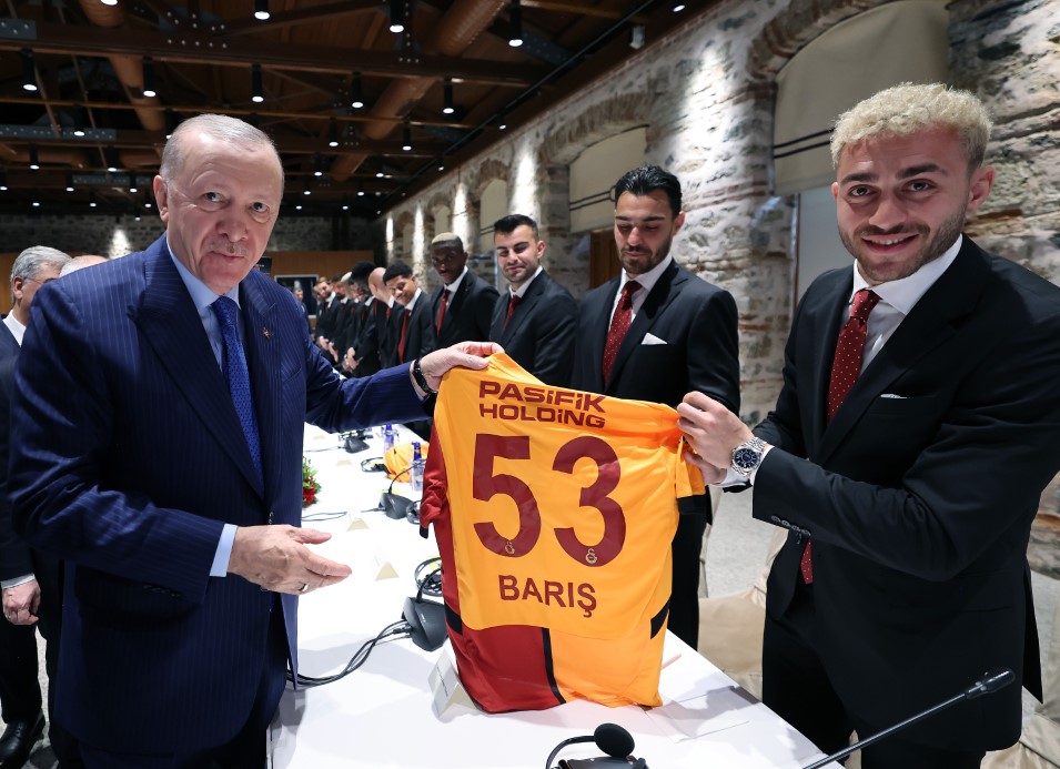 Cumhurbaşkanı Erdoğan, Galatasaray’ı kabul etti