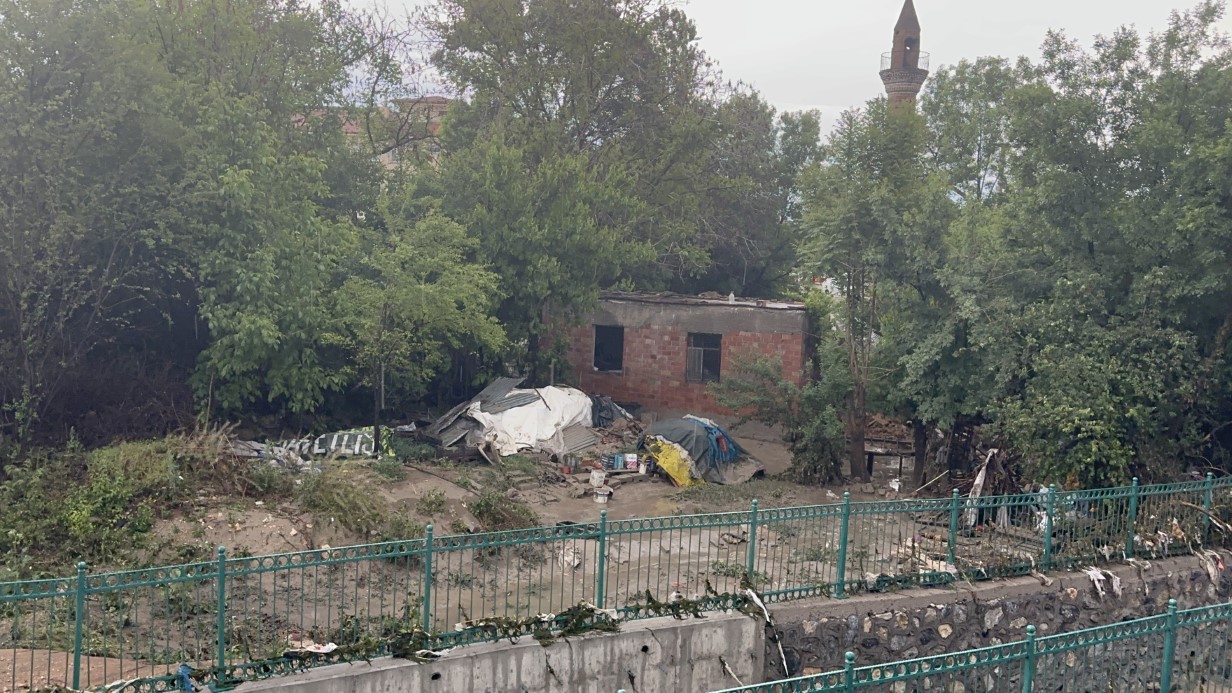 Malatya’da müstakil ev çöktü: 3 kişi yaralandı