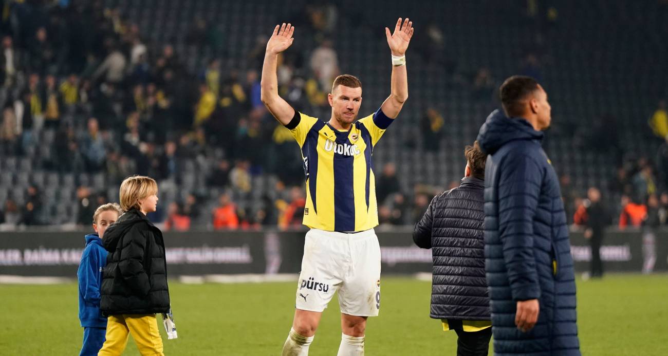 Edin Dzeko, Fenerbahçe’ye veda etti
