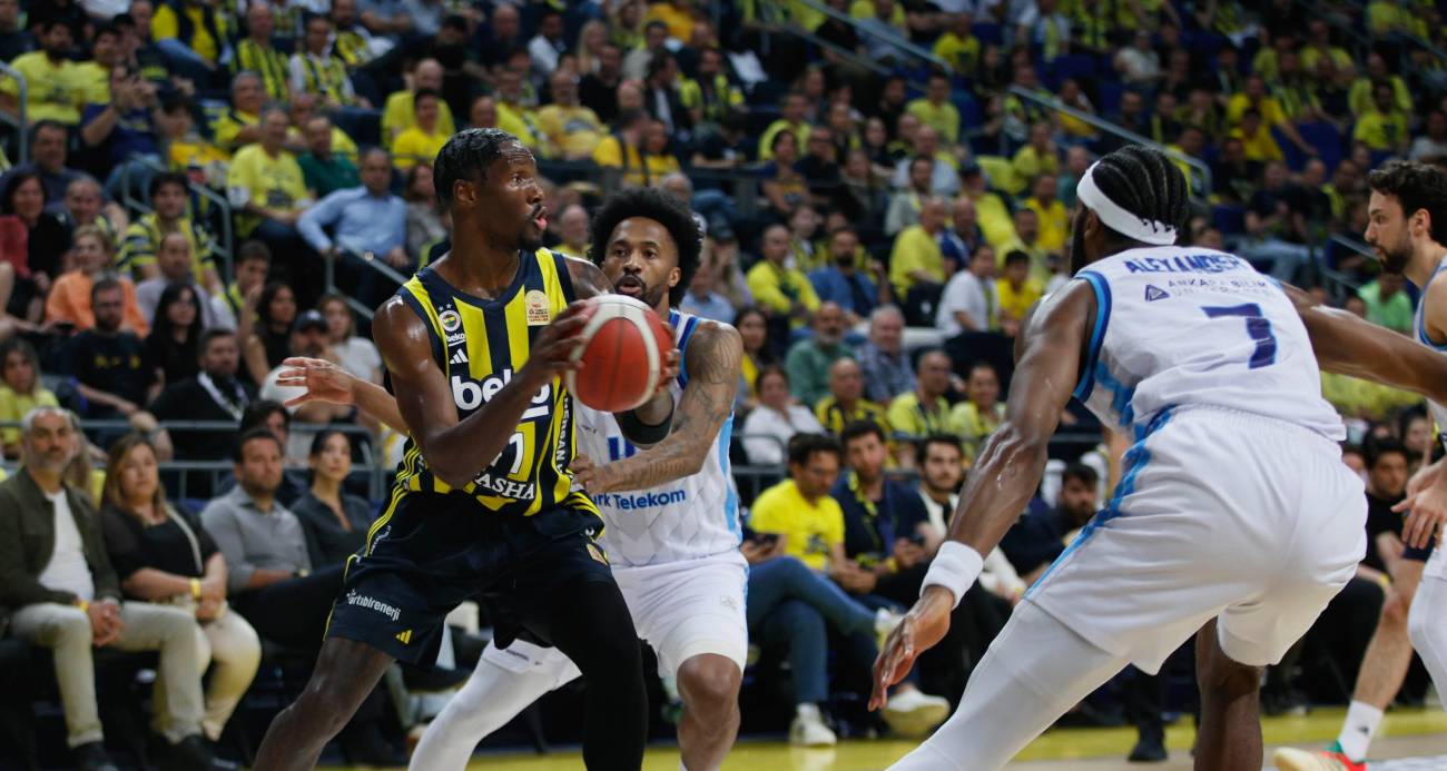 Fenerbahçe seride 1-0 öne geçti