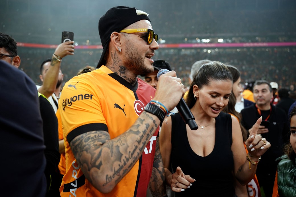 Galatasaray şampiyonluğu taraftarı önünde kutladı