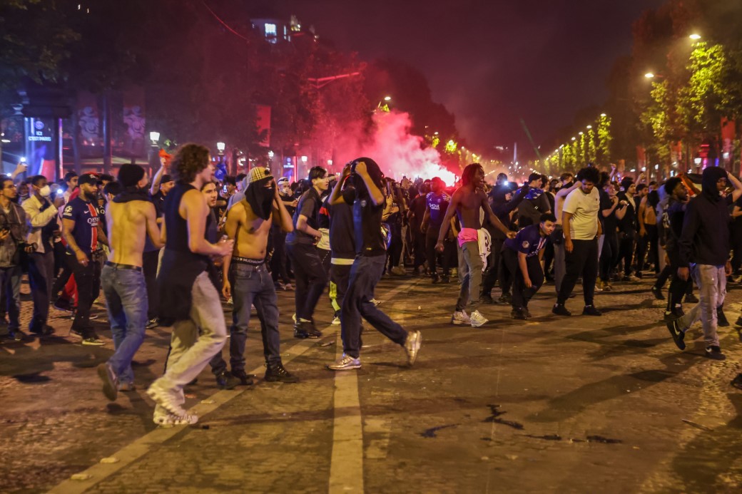 Fransa'da şampiyonlar ligi akşamının bilançosu: 2 ölü, 559 gözaltı