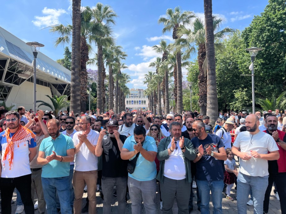 İzmir Büyükşehir Belediyesi’nde grev dördüncü gününde
