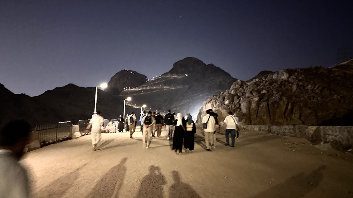 Nur Dağı hacı adaylarının akınına uğruyor