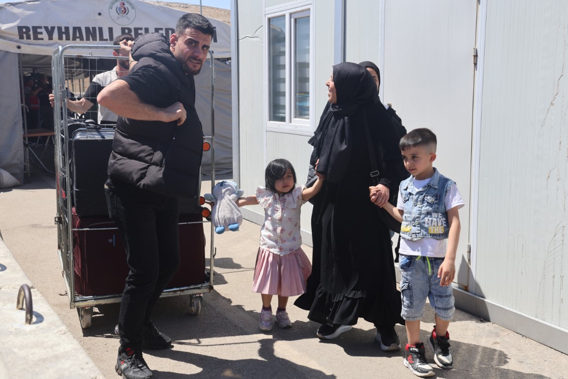 Ülkesine dönüş yapan Suriyelilerin buruk heyecanı