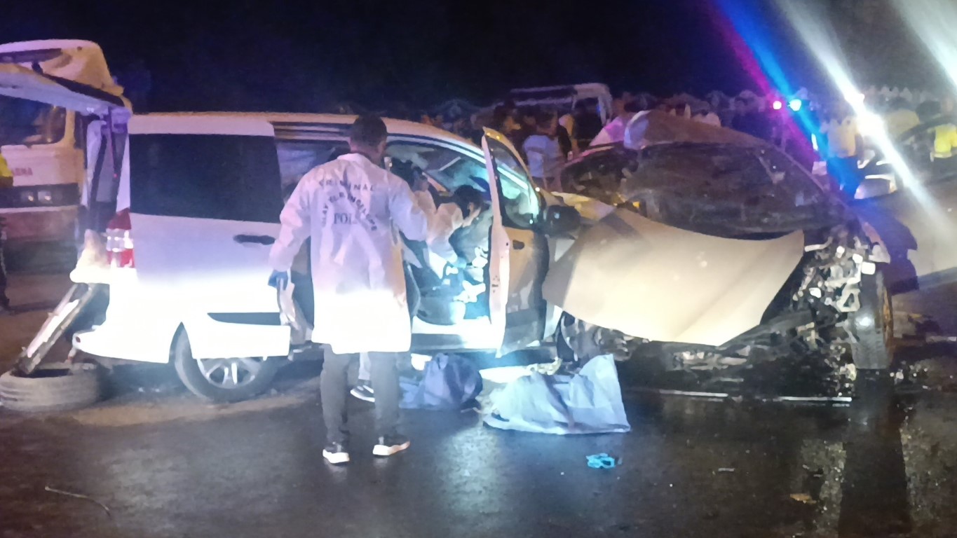 Gaziantep’te 5 kişinin öldüğü feci kaza kamerada