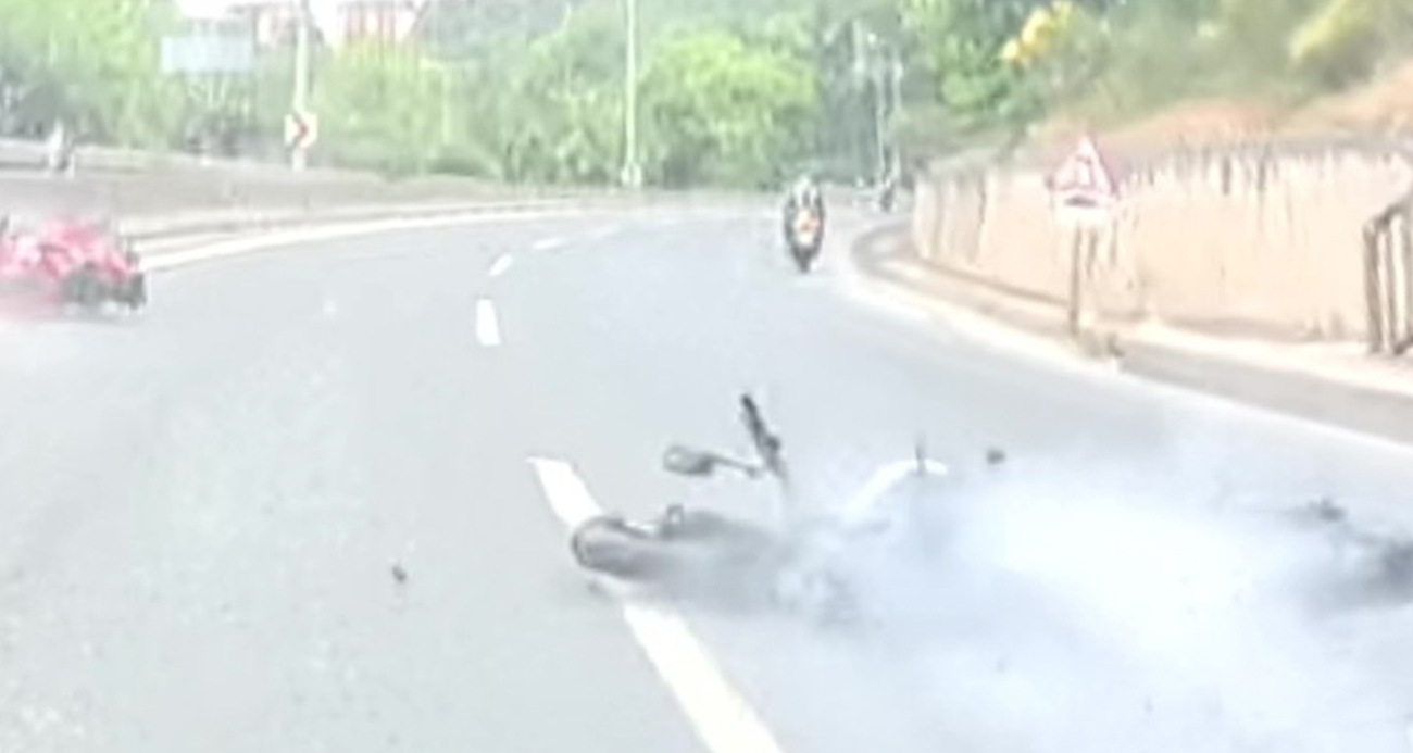 Korkunç kazada hayatlarının şokunu yaşadılar