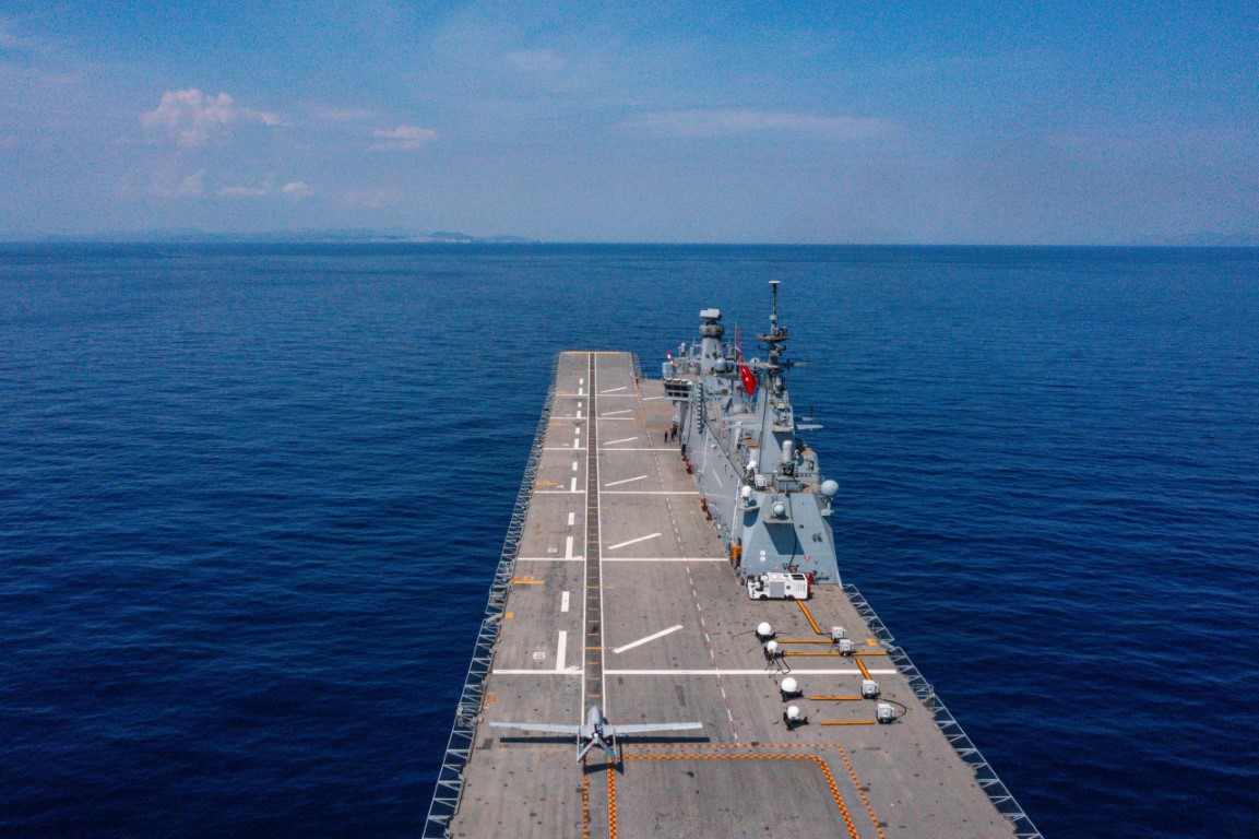 Bayraktar TB3, TCG Anadolu gemisinde 100 sortiyi tamamladı
