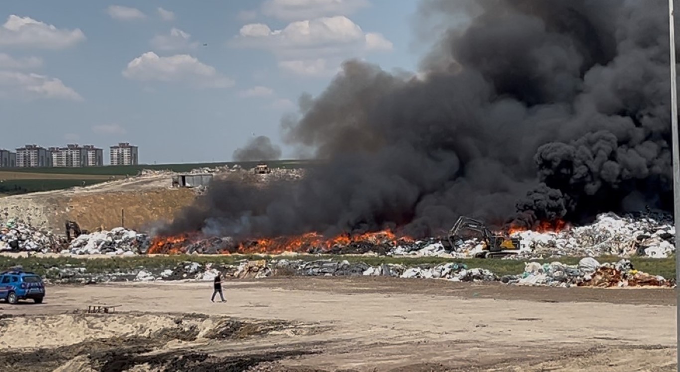 Tekirdağ’da geri dönüşüm tesisinde yangın