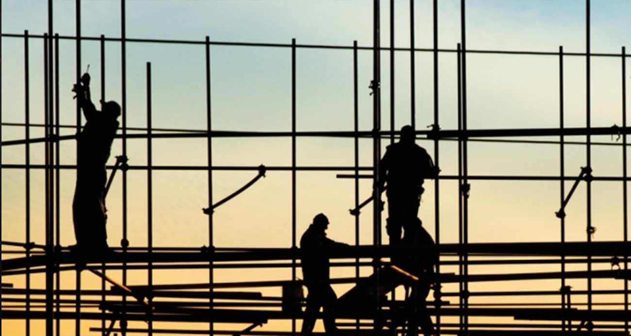İnşatta yeni dönem: Yapı ustalarına bakanlık takibi