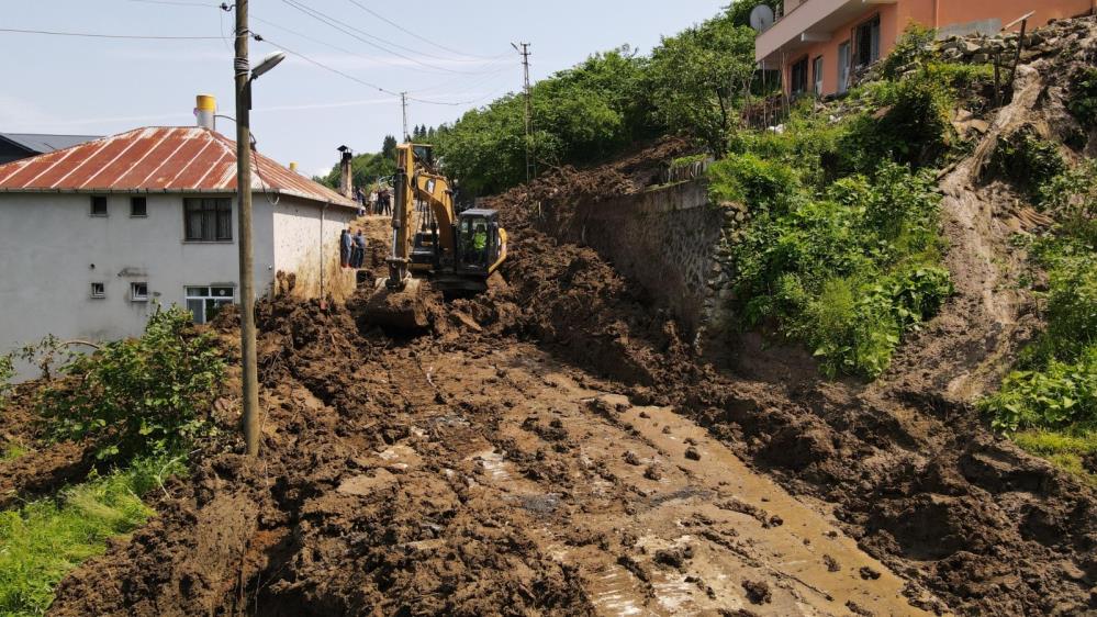 Trabzon’da heyelan: 5 ev tehlike altında