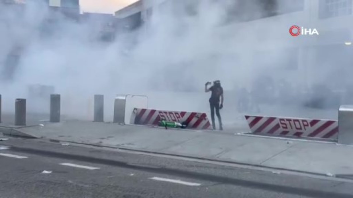 Los Angeles'ta göçmenlere gözaltı operasyonu sokakları karıştırdı