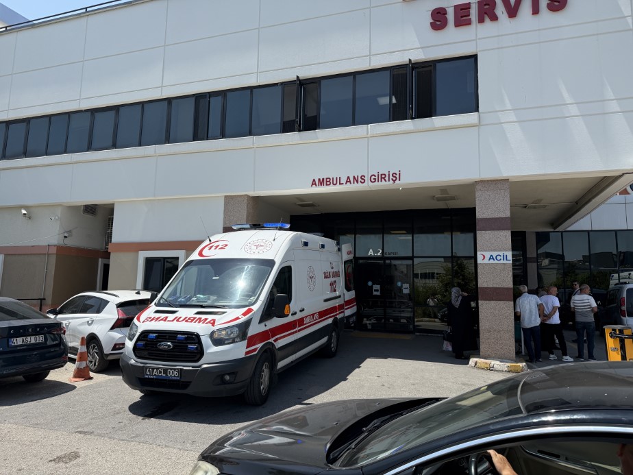 Elini kıyma makinesine kaptıran kadının parmakları koptu