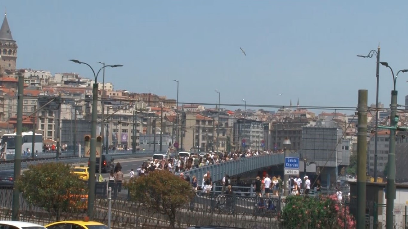 Eminönü’nde bayramın 3’üncü gününde yoğunluk