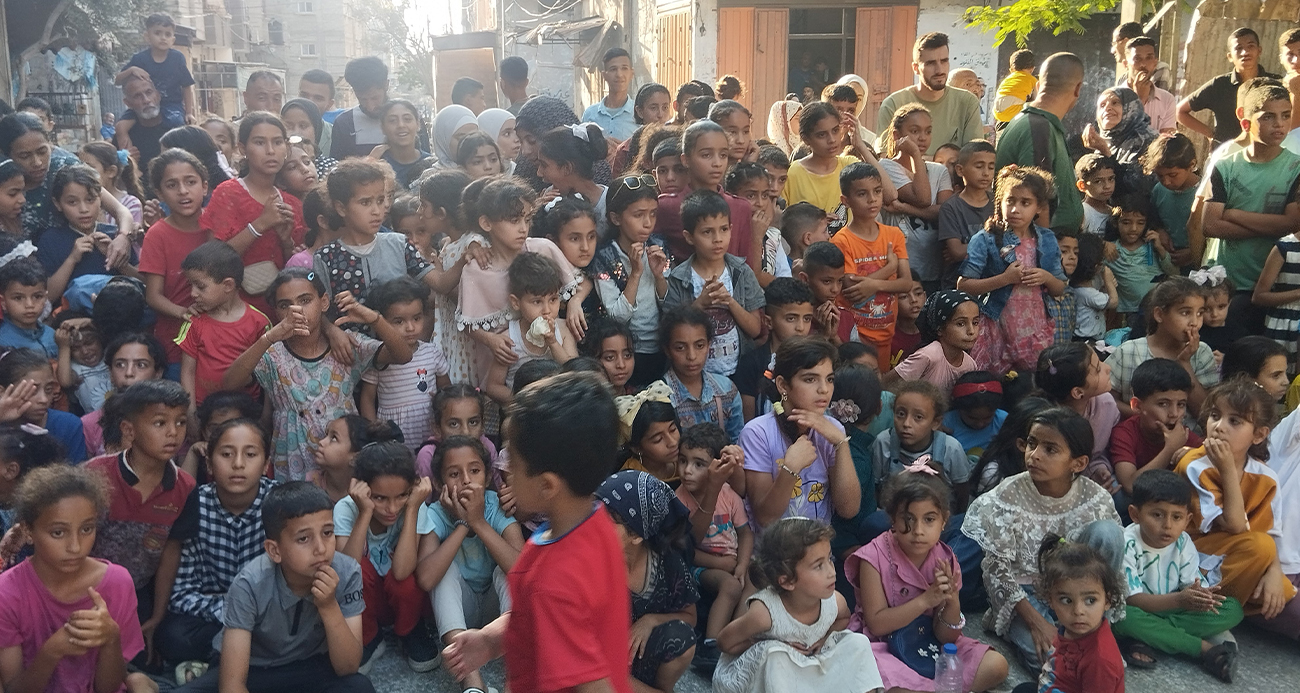 Gazze'de çocuklar, İsrail saldırıları gölgesinde Kurban Bayramı’nı kutladı