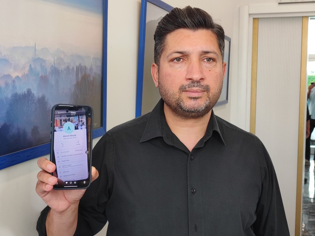 Adana’da berberin WhatsApp hesabı kopyalandı: Müşterilerden para istendi