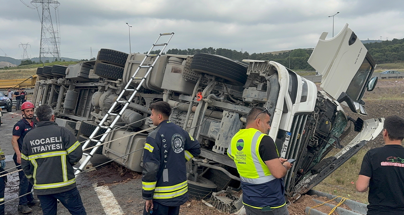 Karpuz yüklü tır devrildi: 1 ölü, 3 yaralı