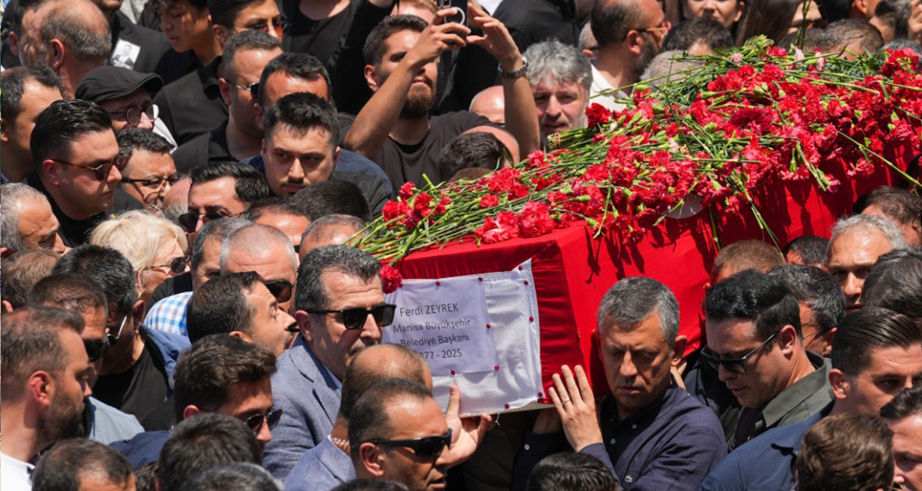 Binlerce Manisalı, Ferdi Başkanlarını gözyaşlarıyla uğurladı