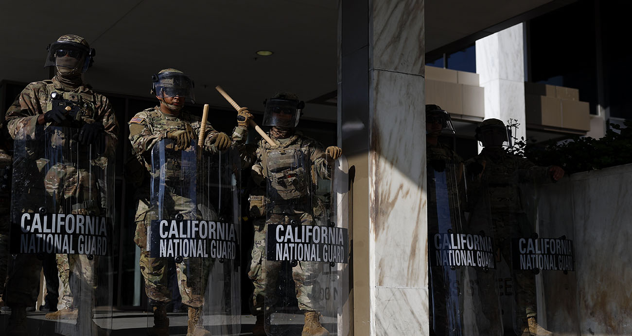 Los Angeles'ta kısmi sokağa çıkma yasağı ilan edildi