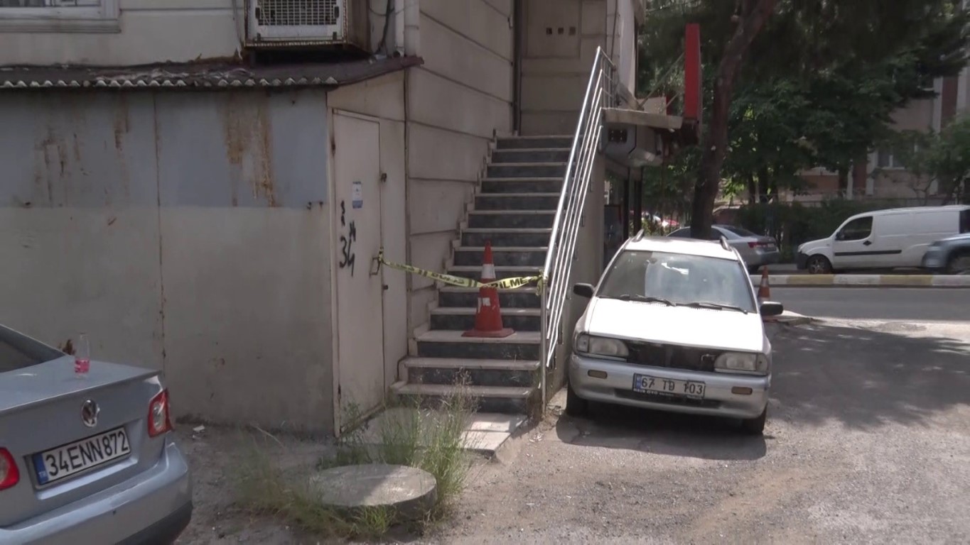 Pendik’te iş adamı husumetlisi tarafından vurularak öldürüldü