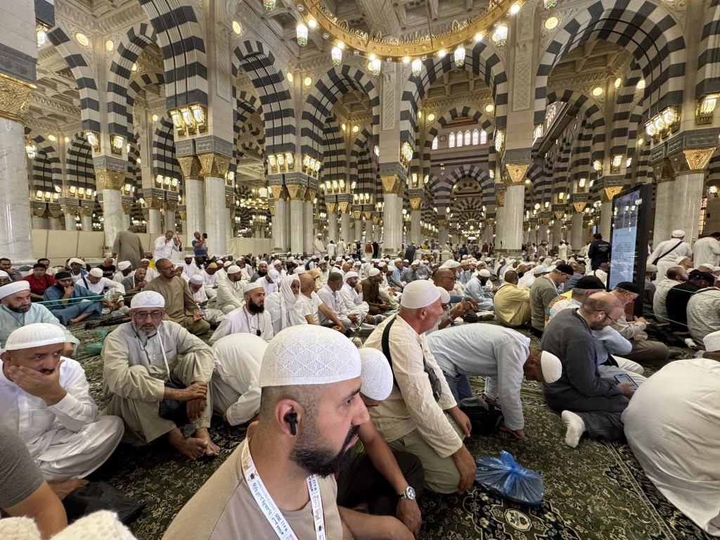 Hacılar Ravda-ı Mutahhara'ya koştular