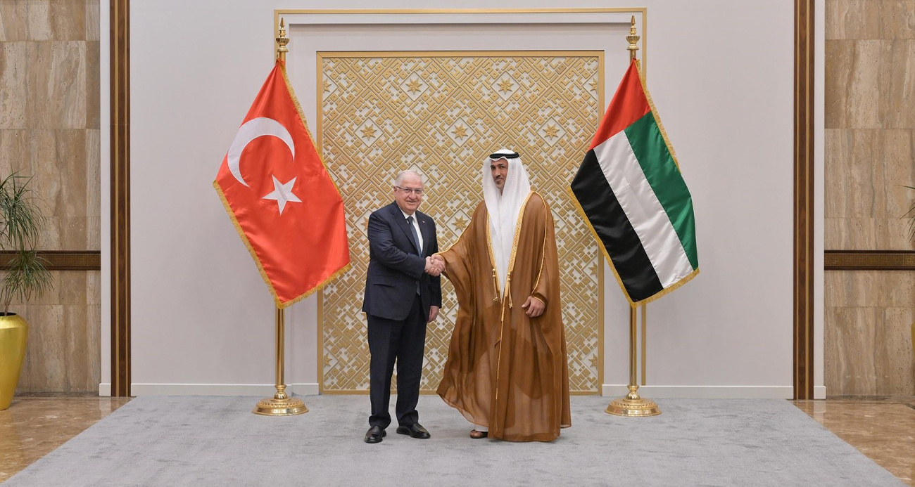 Bakan Güler, BAE Savunma İşlerinden Sorumlu Devlet Bakanı Al Mazrouei ile görüştü