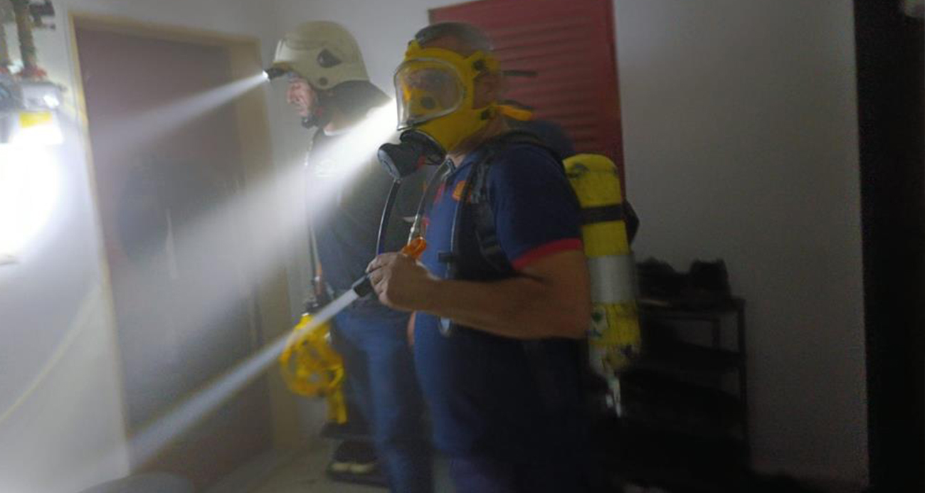 Siirt’te polis lojmanında korkutan yangın: 13 kişi dumandan etkilendi