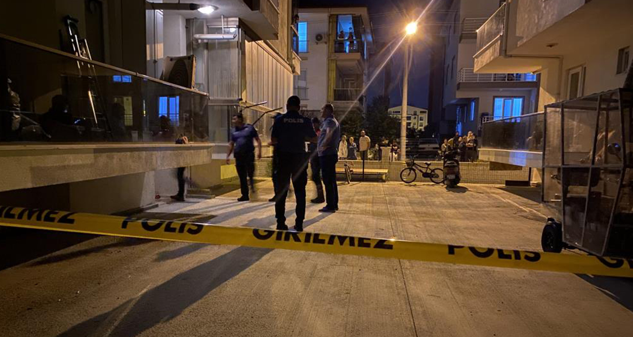 Kapı önündeki kavga cinayetle sonuçlandı: Tartıştığı kadını bıçaklayarak öldürdü