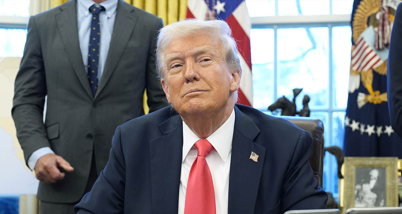 Trump, &quot;ABD’de oturma izni&quot; için bekleme listesini açtı