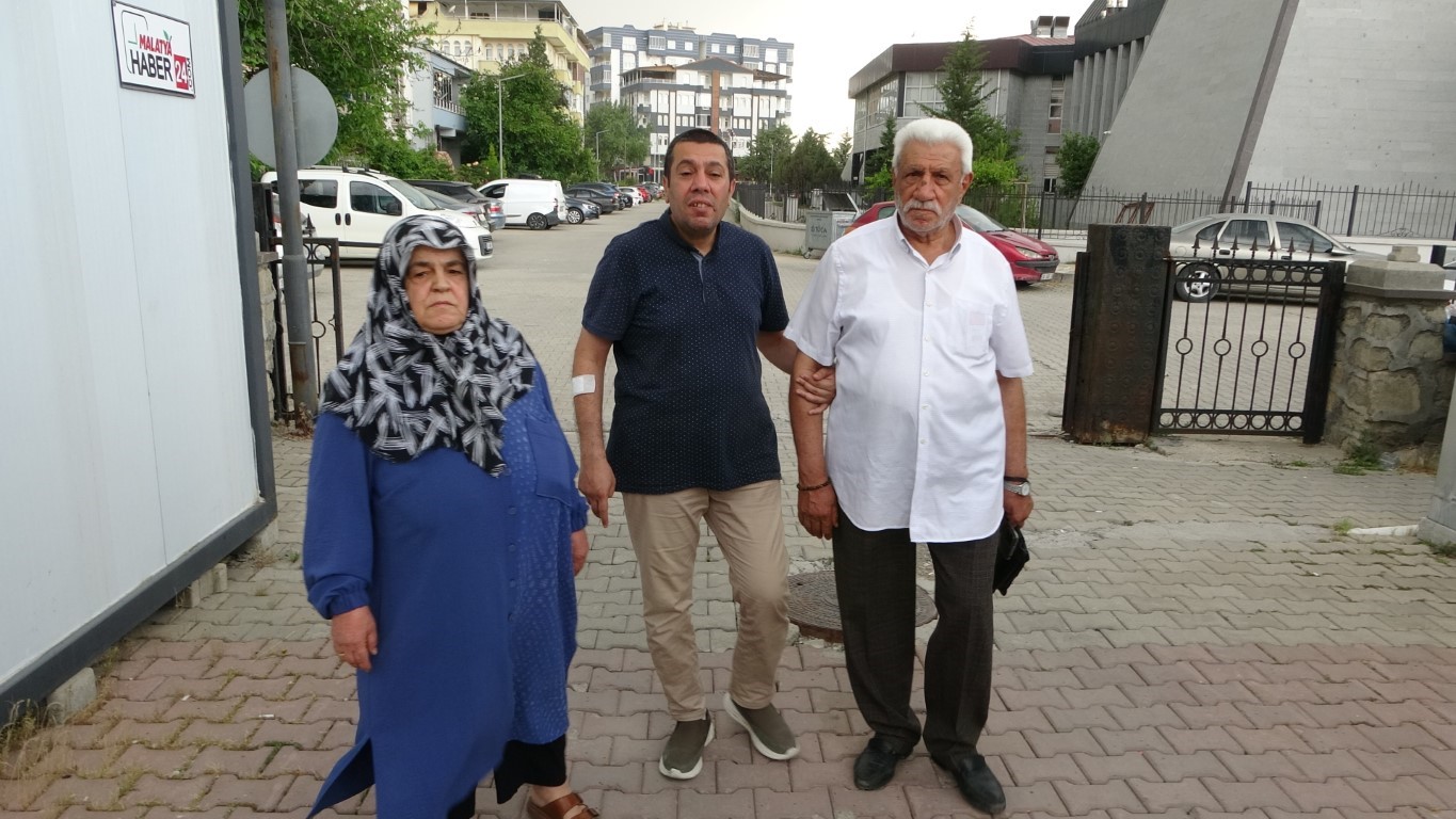 Engelli gence sokak ortasında saldırı