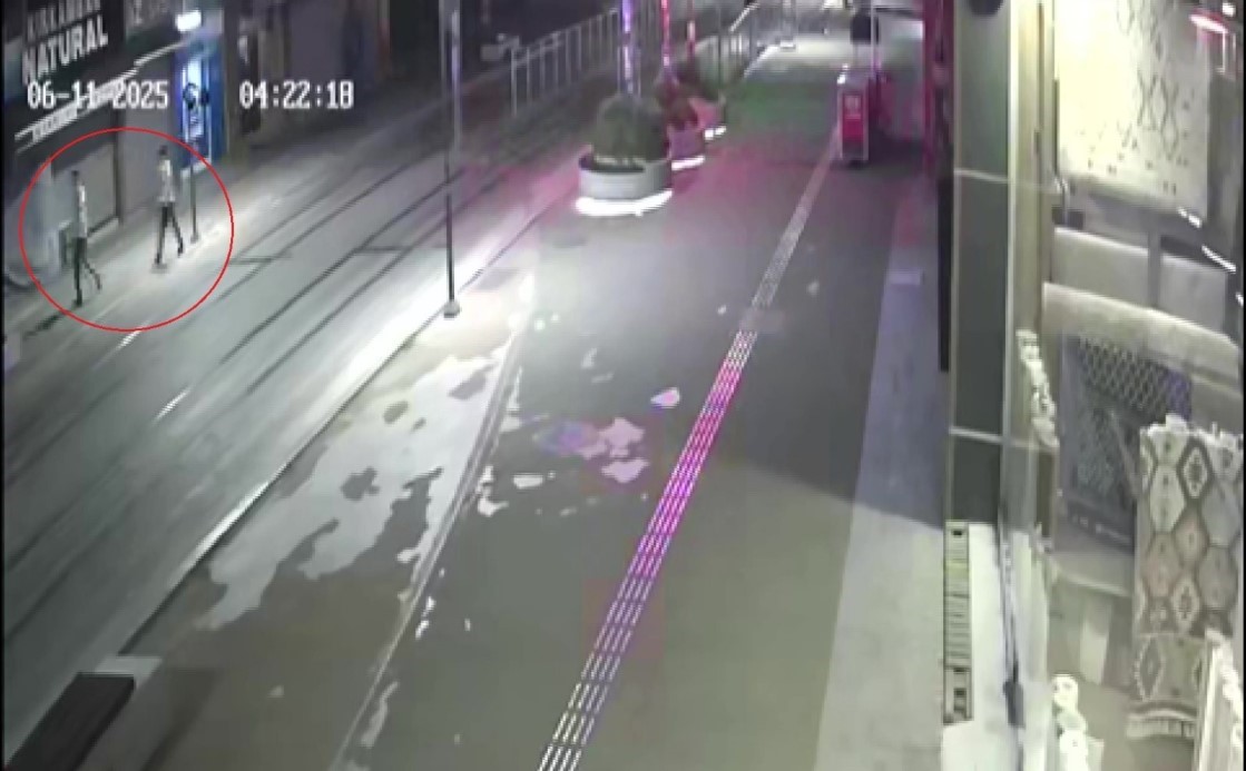 Bankta oturan genci önce darp ardından gasbeden şüpheli tutuklandı