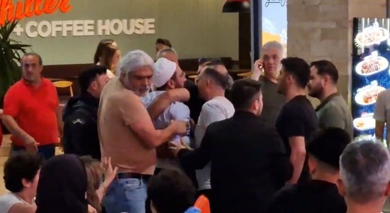 AVM’de ‘adamına göre muamele’ kavgası