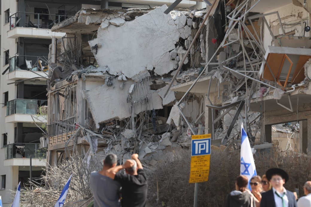 İsrail'de İran'ın saldırıları sonucu 3 kişi öldü, 91 kişi yaralandı