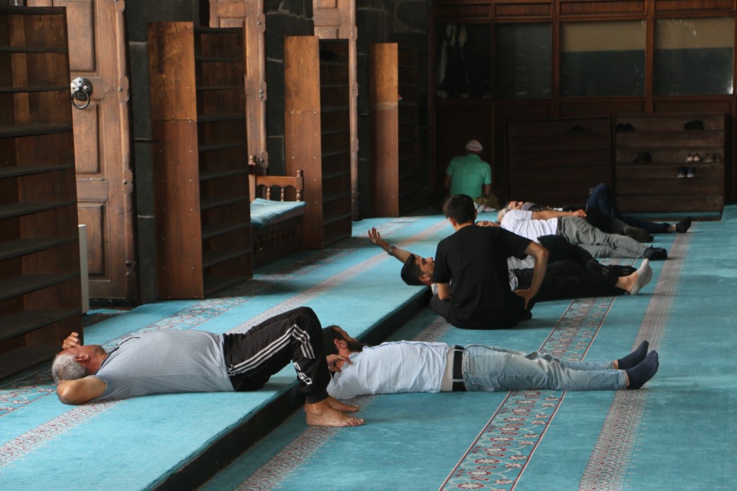 Diyarbakır’da sıcaklar kavurmaya başladı