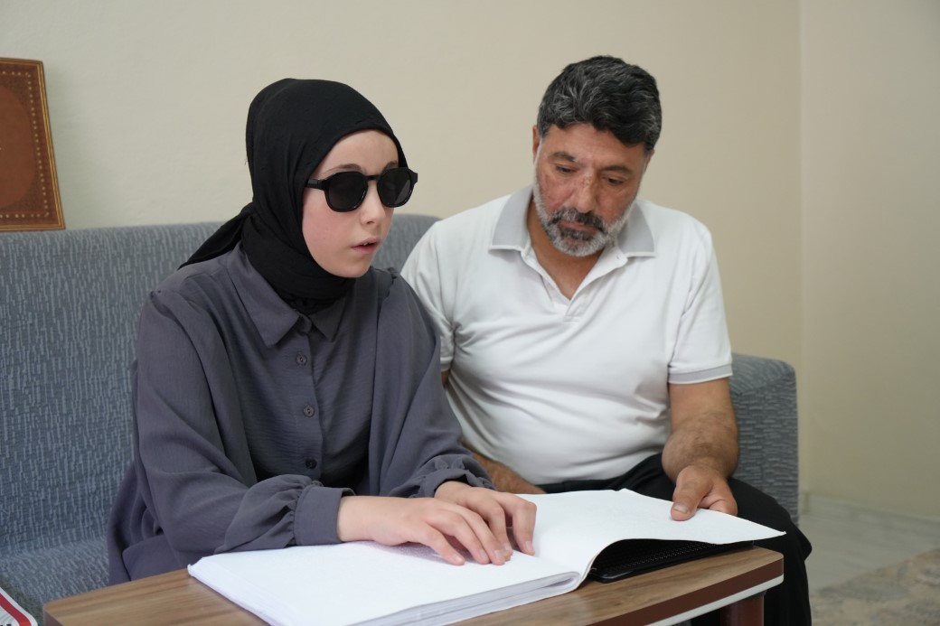 Görme engelli Esma Nur’un en büyük destekçisi babası