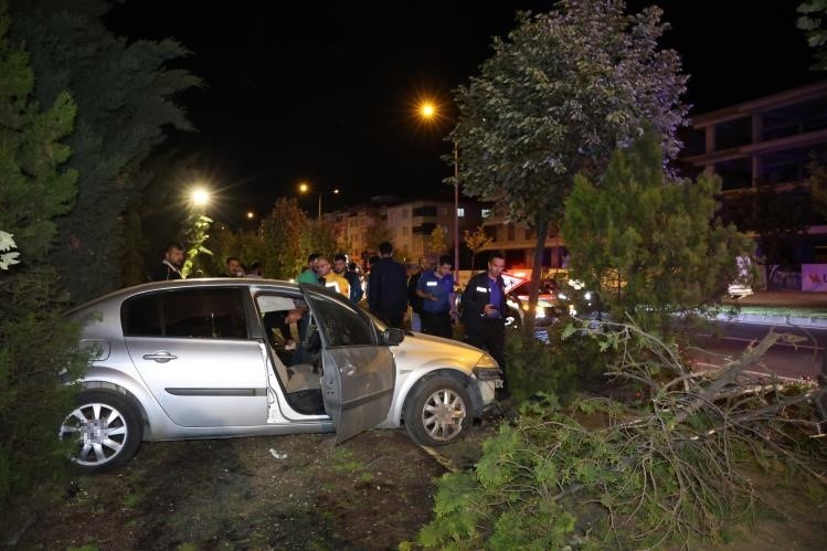 Nevşehir’de alkollü ve ehliyetsiz sürücü kaza yaptı, suçu babasına atmaya çalıştı