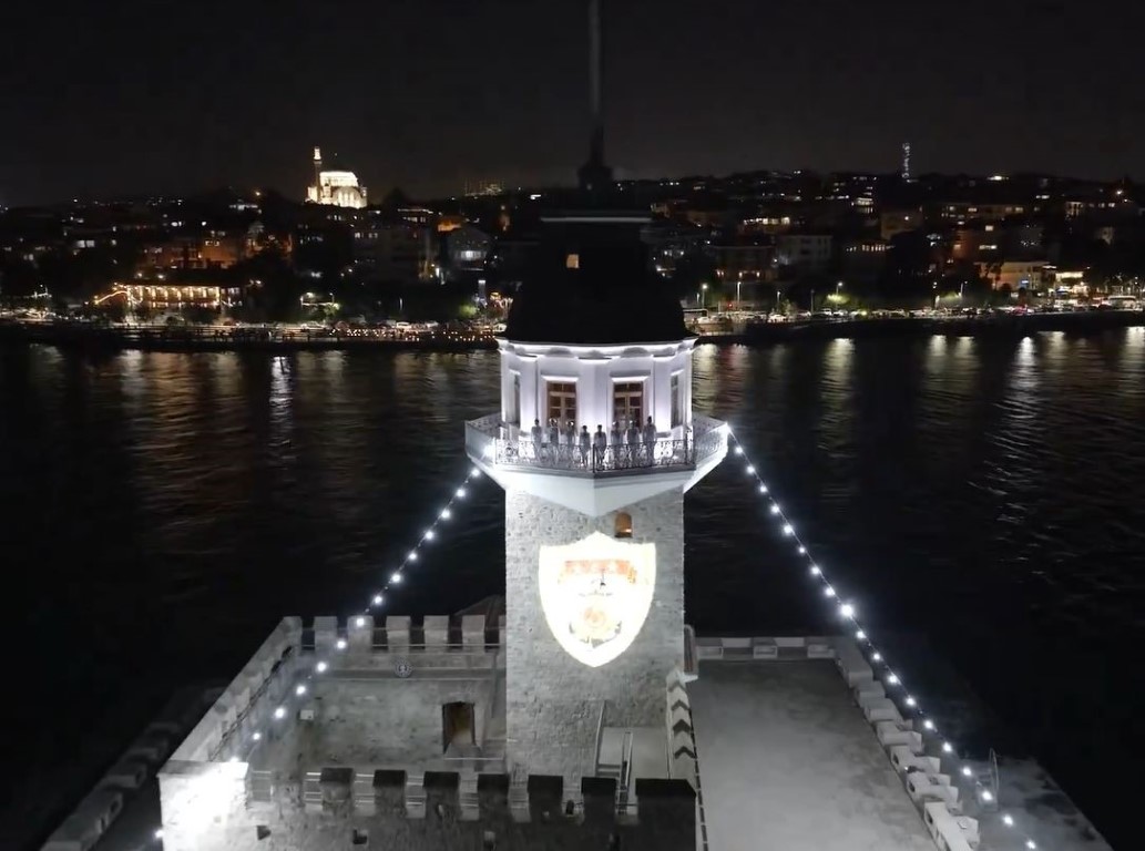 Sahil Güvenlik İstanbul Boğazı’nda gösteri yaptı