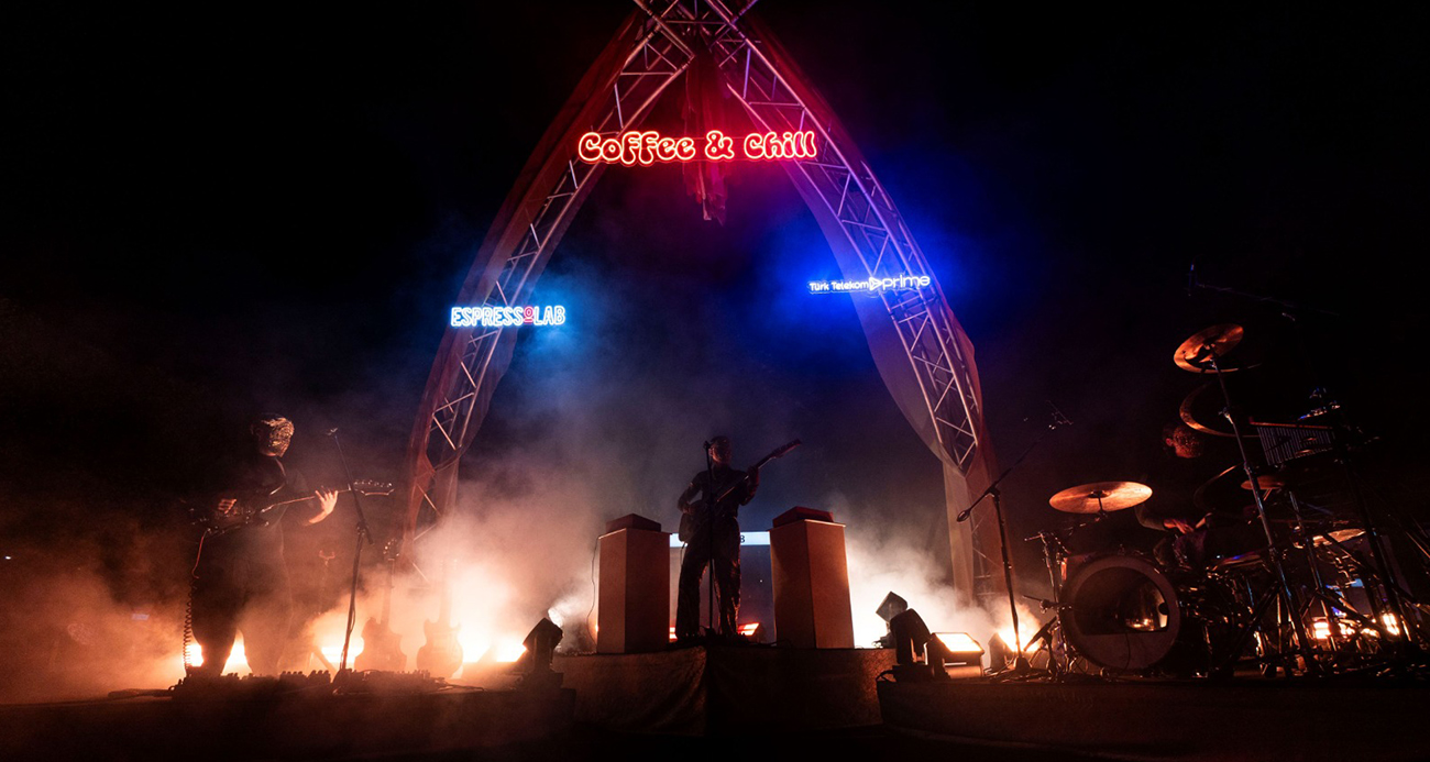 Glass Beams Espressolab Roastery’de sahne aldı