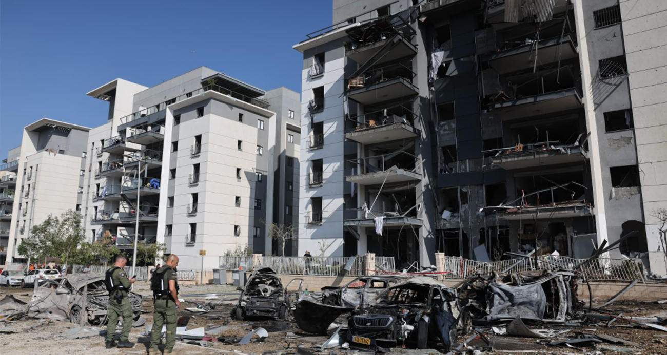 İran, Beerşeba kentini füzeyle vurdu: Microsoft binası yakınında yangın