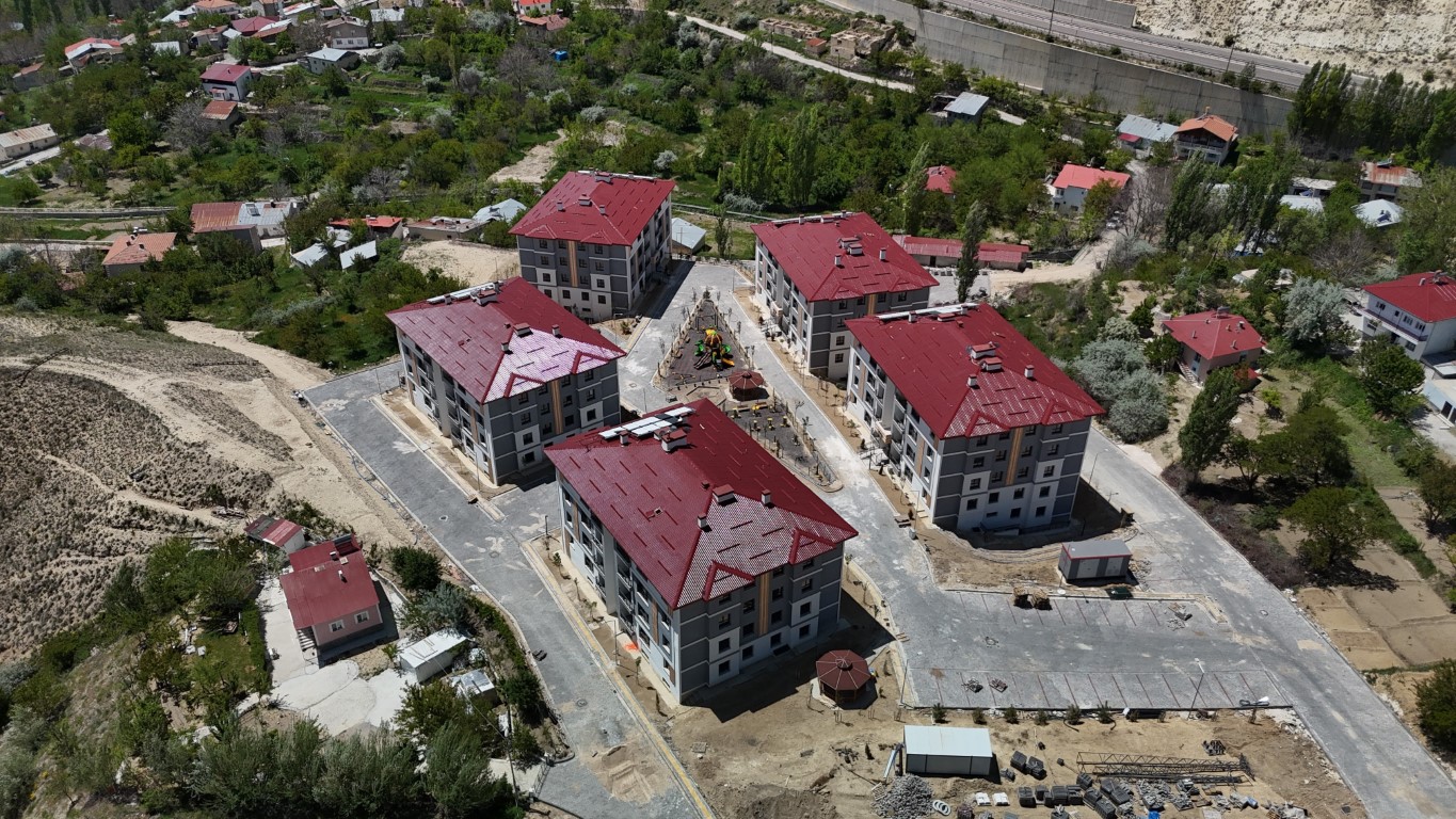 Sivas Gürün’de afet konutları hak sahiplerini buldu