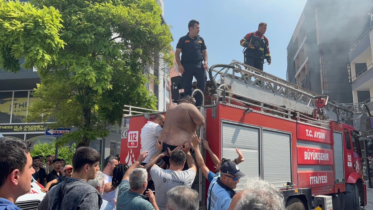 Kuşadası’nda yangın paniği