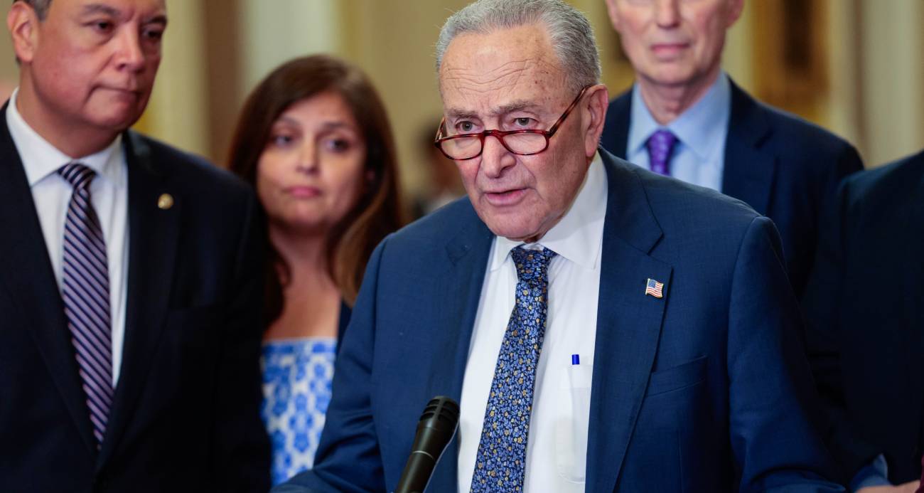 Schumer: "Trump, bu gecenin hesabını Amerikan halkına vermelidir"