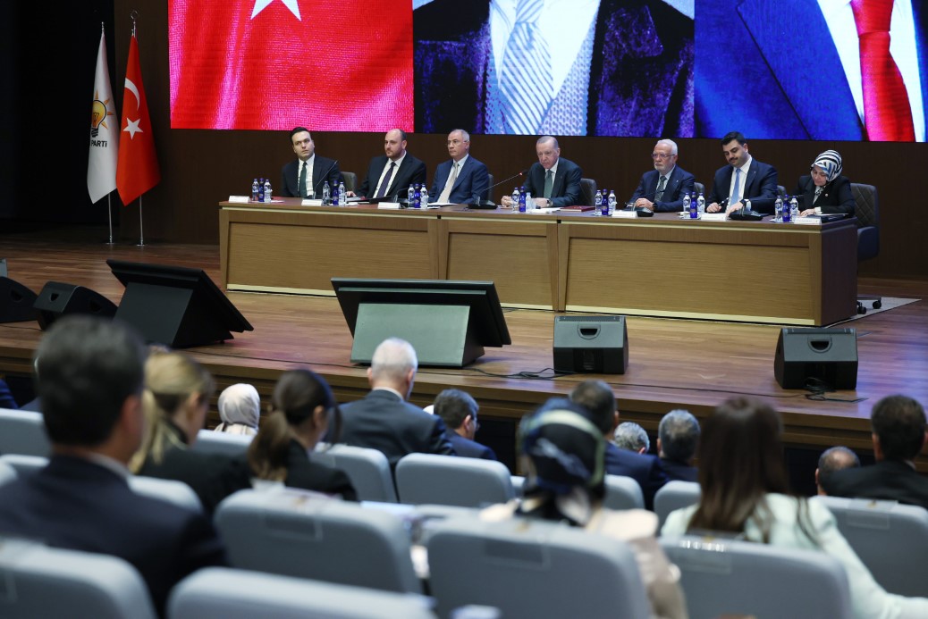 AK Parti MKYK toplantısı başladı